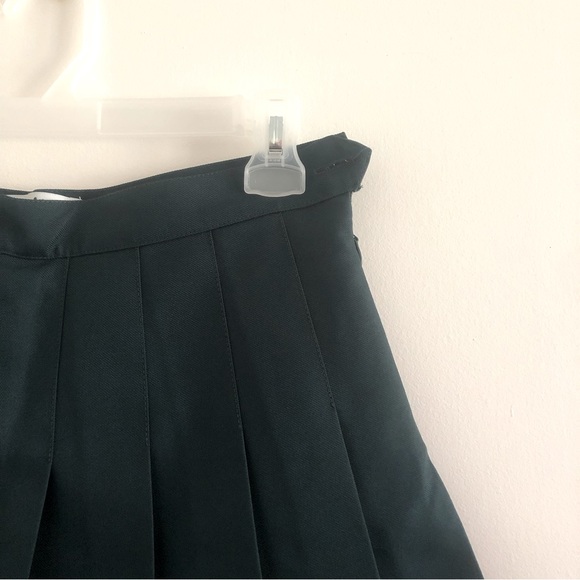 American Apparel Hunter Green Pleated Mini Skirt - Picture 3 of 6